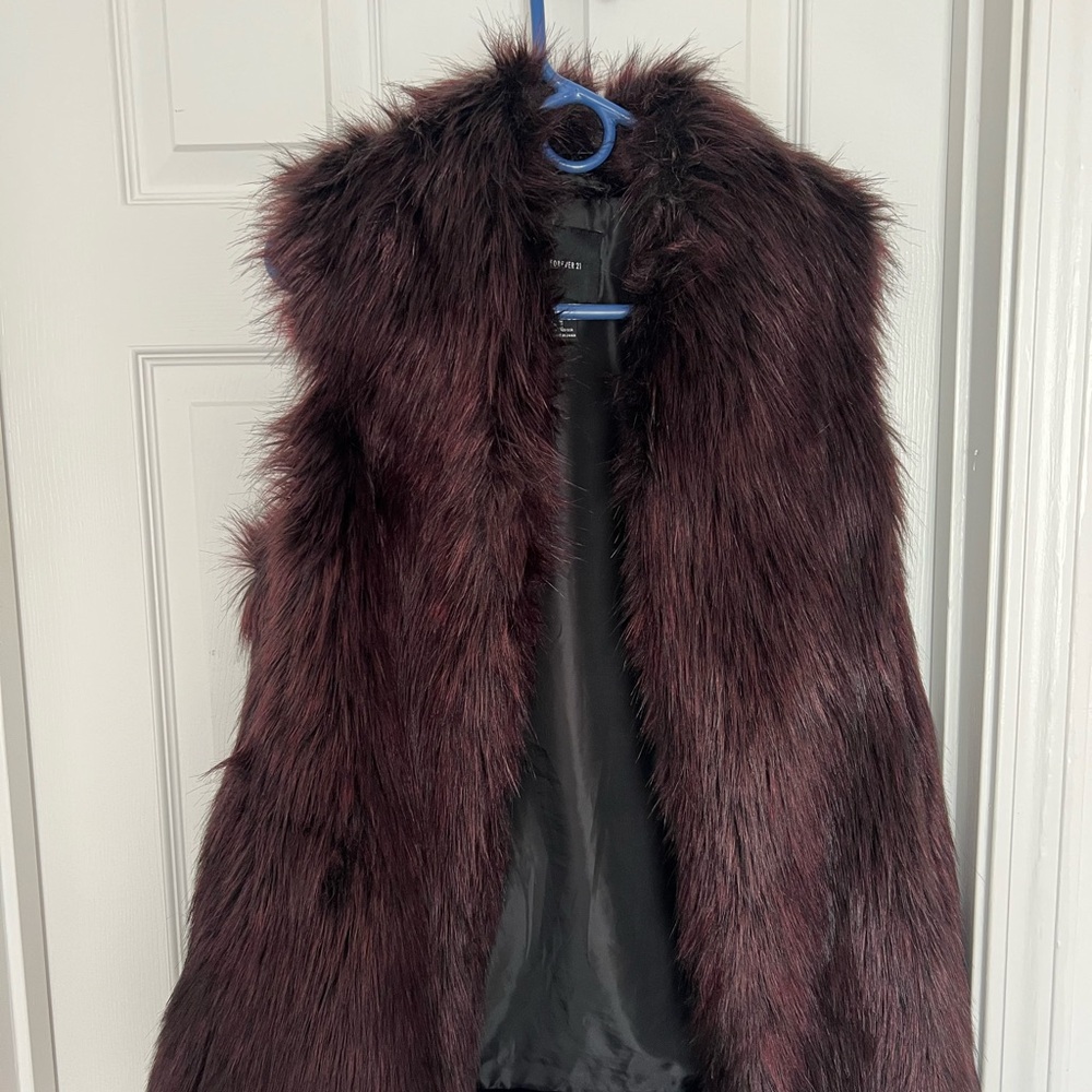 Forever 21 Faux Fur Vest in Deep Wine